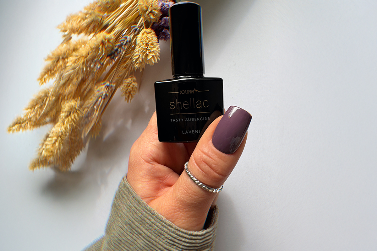 Jolifin LAVENI Shellac - tasty aubergine 10ml
