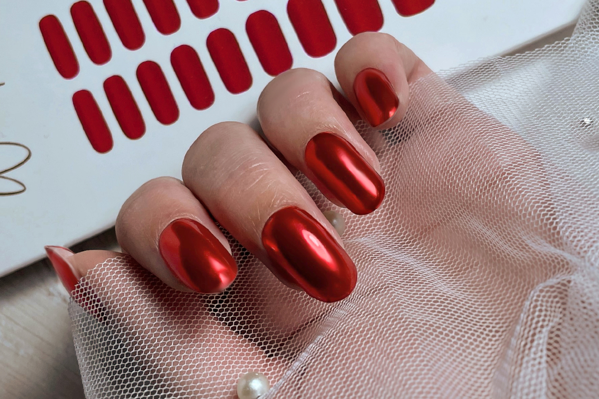 Jolifin LAVENI UV Gel Wraps - metallic red