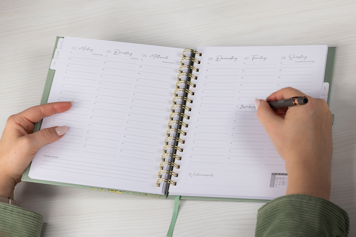Jolifin LAVENI Terminplaner Kalender 2025 - premium sage green