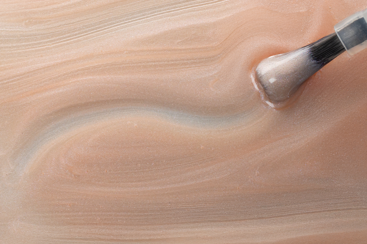 Jolifin LAVENI Shellac - warm pearl 10ml