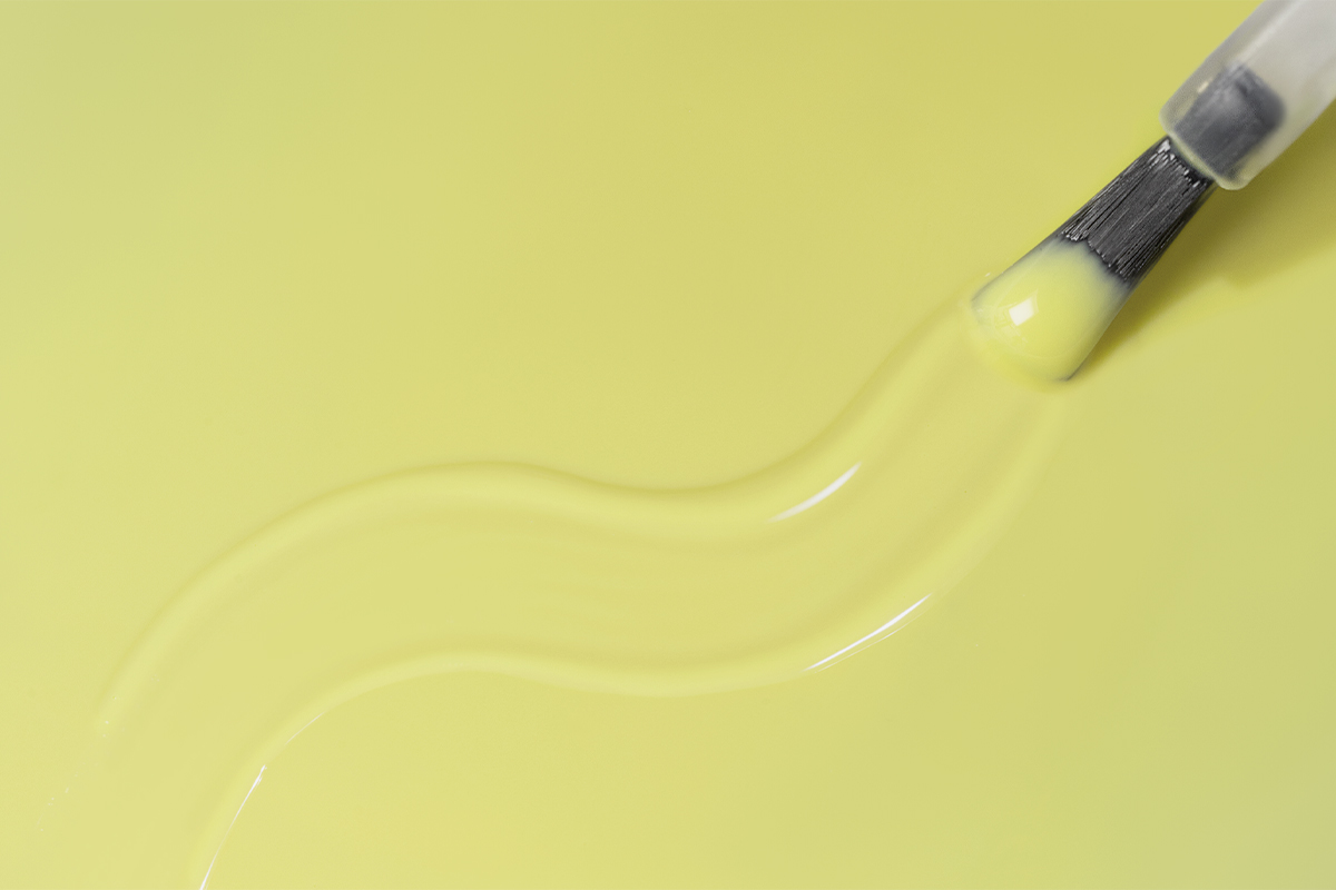 Jolifin LAVENI Shellac - pastell-buttercup yellow 10ml
