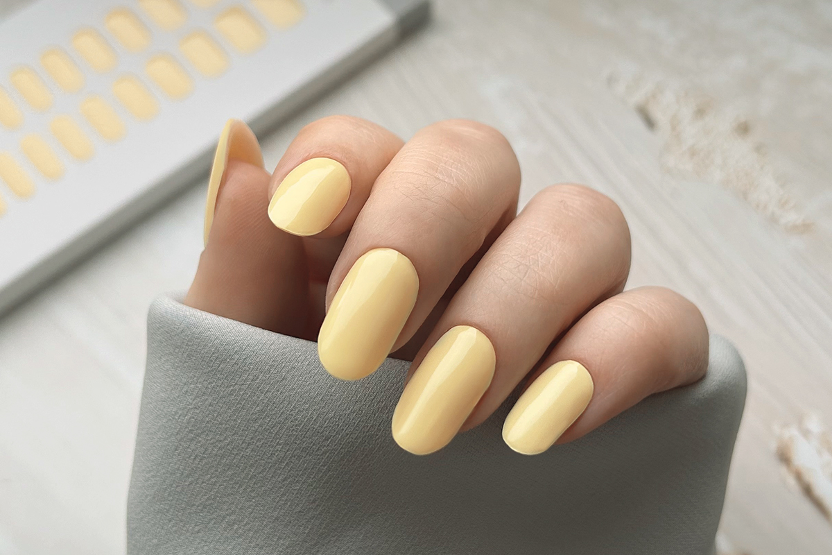 Jolifin LAVENI UV Gel-Wraps - pastell-yellow