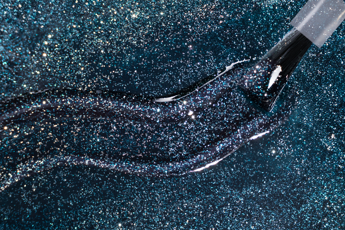 Jolifin LAVENI Shellac - mystic black Glitter 10ml