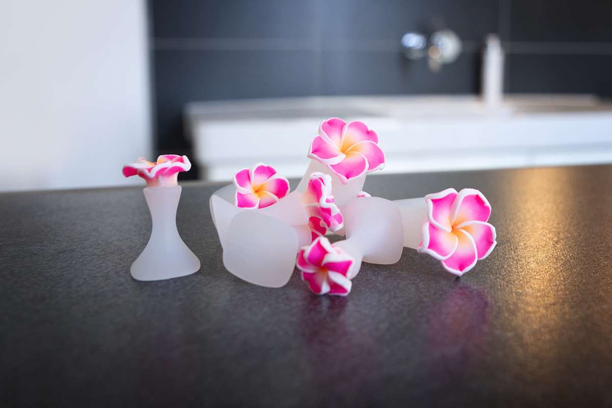 Jolifin pedicure toe separators - single
