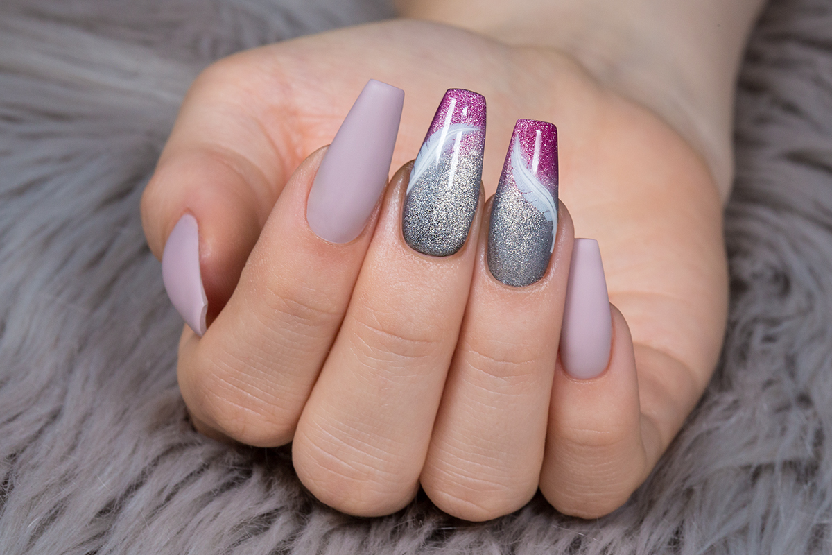 Jolifin LAVENI Shellac - Thermo grey-rosy shine 10ml