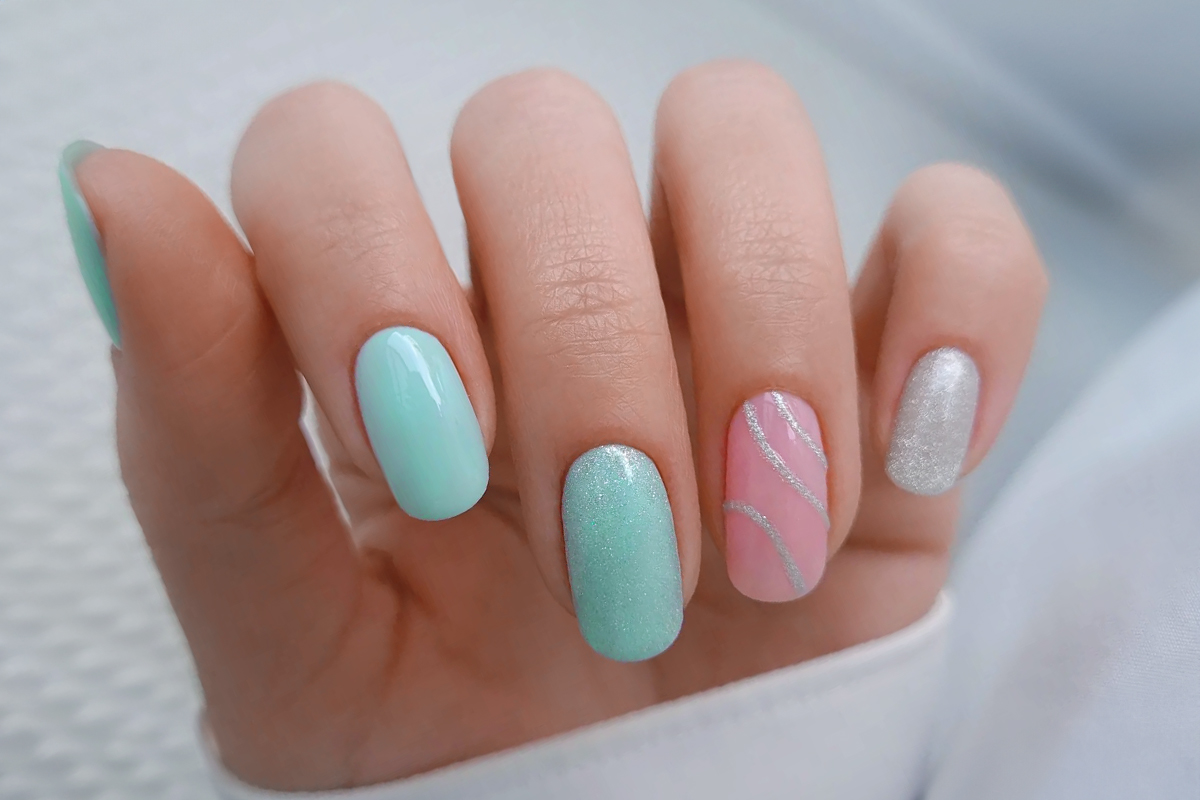 Jolifin LAVENI Shellac - pastel babymint 10ml