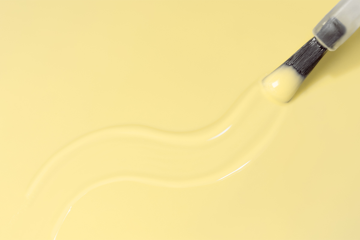 Jolifin LAVENI Shellac - pastell-yellow 10ml