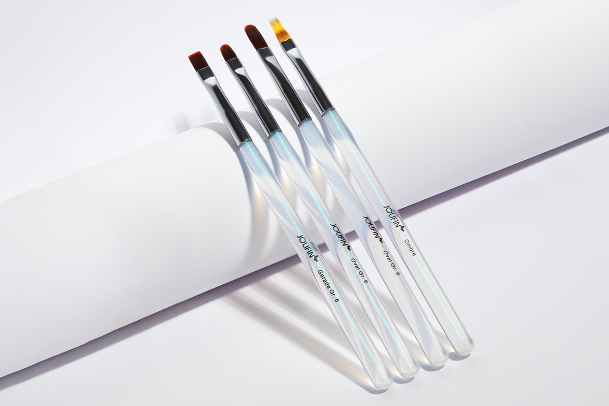 Jolifin Aurora Pearl Brush - oval size 8
