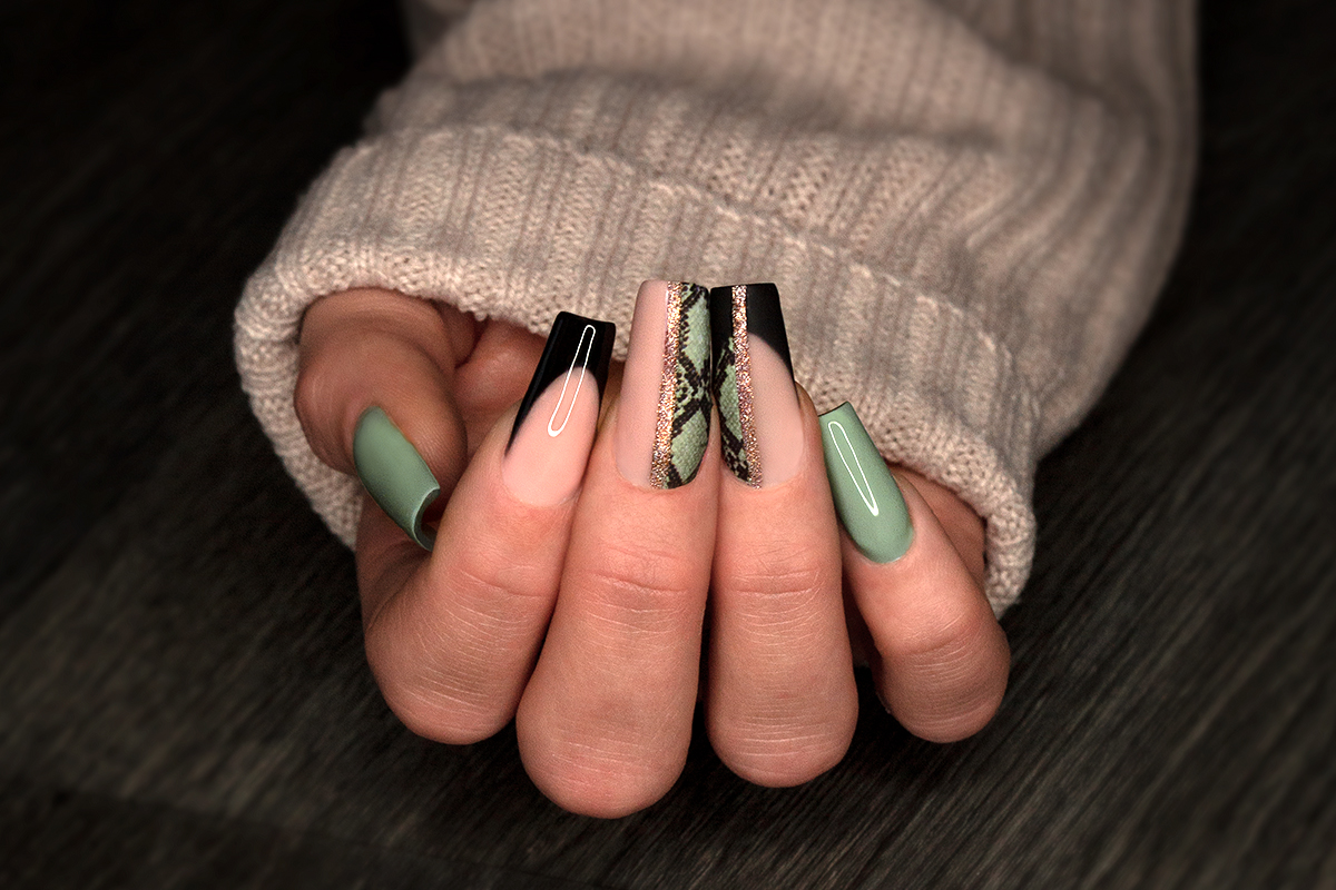 Jolifin LAVENI Shellac - khaki snake 10ml